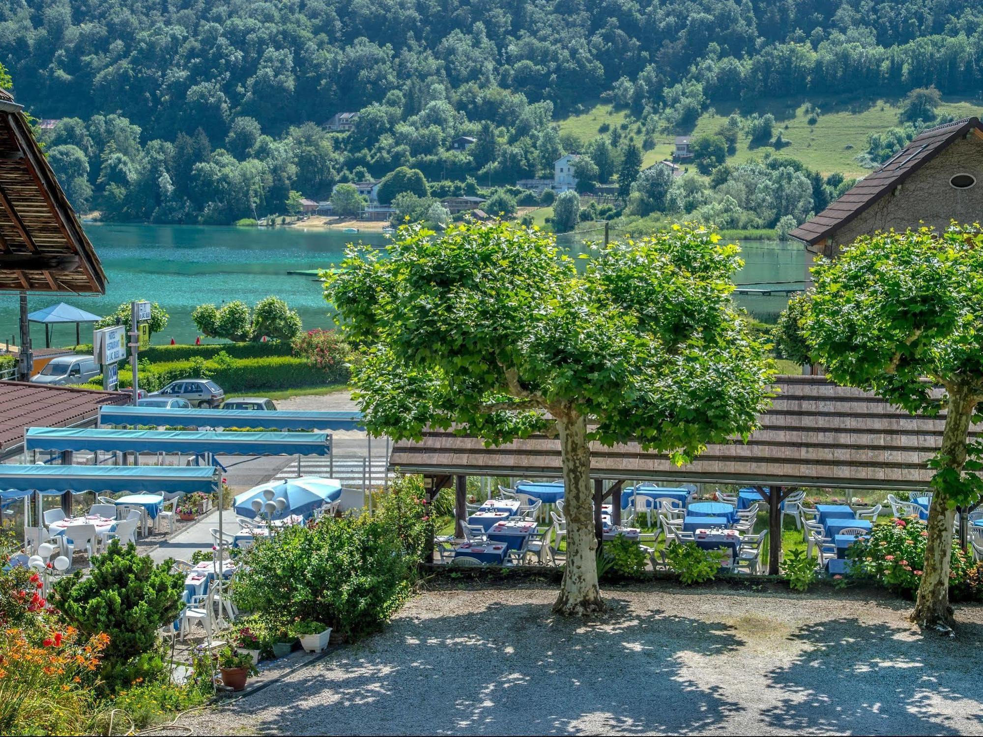 Hotel Le Lac Bleu Charavines Exterior photo